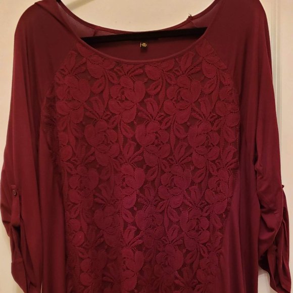 Wine red lace front knit back 3/4 sleeve shirt - Picture 2 of 5